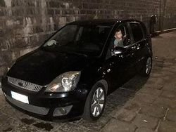 Nero Usata 2007 Ford Fiesta Tre volumi | 2000 € (Buon prezzo)