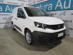 Bianco Usata 2021 Peugeot Partner Premium Monovolume | 11.900 € (Buon prezzo)