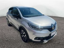 Grigio Usata 2019 Renault Captur Zen SUV | 10.900 € (Buon prezzo)
