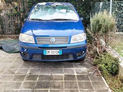 Blu Usata 2004 Fiat Punto Tre volumi | 500 €