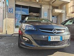 Nero Usata 2015 Opel Astra Station wagon | 6800 € (Buon prezzo)