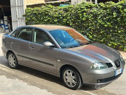 Usata 2004 Seat Cordoba Tre volumi | 1400 €
