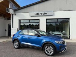 Blu/azzurro Usata 2022 VW T-Roc Life SUV | 24.900 € (Buon prezzo)