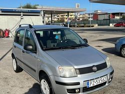 Grigio Usata 2012 Fiat Panda Tre volumi | 3799 € (Buon prezzo)