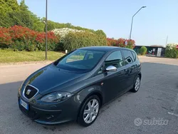 Grigio Usata 2008 Seat Altea Monovolume | 2400 € (Buon prezzo)