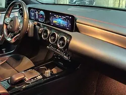 Grigio Usata 2019 Mercedes CLA180 Premium Tre volumi | 28.500 € (Buon prezzo)