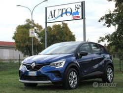 Blu/azzurro Usata 2022 Renault Captur Business SUV | 18.500 € (Cara)