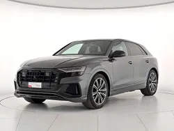 Grigio Usata 2023 Audi Q8 Comfort SUV | 61.800 € (Super prezzo)