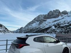 Bianco Usata 2021 Toyota Yaris Tre volumi | 37.000 € (Buon prezzo)