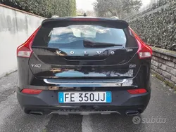 Usata 2016 Volvo V40 CC Station wagon | 13.200 € (Cara)