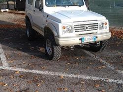 Usata 2000 Suzuki Samurai SUV | 7500 € (Cara)