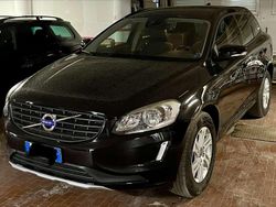 Usata 2015 Volvo XC60 Business Edition SUV | 17.800 € (Molto cara)