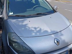 Grigio Usata 2009 Renault Clio GrandTour Station wagon | 2500 € (Molto cara)