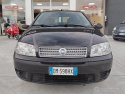 Nero Usata 2008 Fiat Punto Classica Tre volumi | 2300 € (Cara)