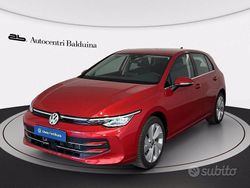 Rosso Nuova 2025 VW Golf VIII Style Tre volumi | 29.600 € (Super prezzo)