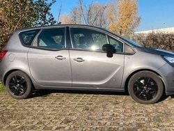 Grigio Usata 2016 Opel Meriva Edition Monovolume | 8900 € (Cara)