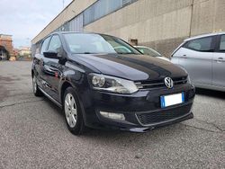 Nero Usata 2011 VW Polo Highline Tre volumi | 6900 € (Ottimo prezzo)