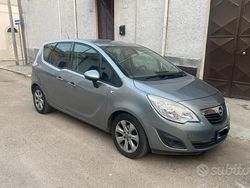 Grigio Usata 2012 Opel Meriva Monovolume | 4500 € (Buon prezzo)