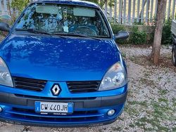 Blu Usata 2005 Renault Clio II Due volumi | 2700 € (Buon prezzo)