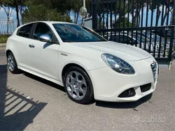 Bianco Usata 2014 Alfa Romeo Giulietta Distinctive Due volumi | 9900 € (Buon prezzo)
