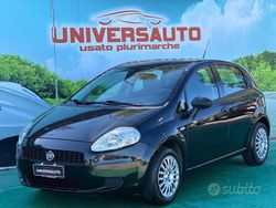 Nero Usata 2011 Fiat Grande Punto Dynamic Due volumi | 5500 € (Molto cara)