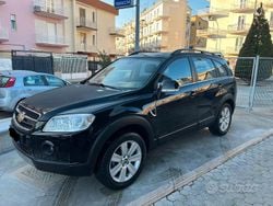 Nero Usata 2007 Chevrolet Captiva SUV | 6000 € (Molto cara)