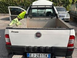 Bianco Usata 2011 Fiat Strada Pick-up | 6000 €