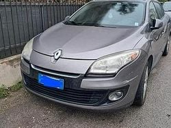 Grigio Usata 2012 Renault Mégane Tre volumi | 3900 € (Buon prezzo)