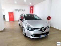 Grigio chiaro Usata 2015 Renault Clio GrandTour Station wagon | 5900 € (Buon prezzo)