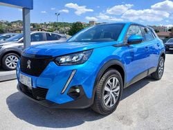 Blu/azzurro Usata 2020 Peugeot 2008 Business-Line SUV | 16.499 € (Buon prezzo)