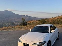 Bianco Usata 2018 Alfa Romeo Giulia Business Tre volumi | 19.000 € (Buon prezzo)