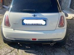 Bianco Usata 2005 Mini Cooper Due volumi | 2500 € (Buon prezzo)