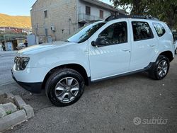 Bianco Usata 2014 Dacia Duster Ambiance Tre volumi | 6900 € (Buon prezzo)
