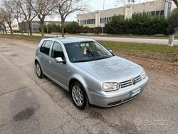 Grigio Usata 2001 VW Golf IV Tre volumi | 3500 € (Cara)