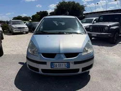 Argento Usata 2006 Mitsubishi Colt Invite Tre volumi | 1999 € (Buon prezzo)