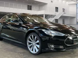 Nero Usata 2013 Tesla Model S Tre volumi | 19.300 €