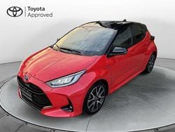 Rosso Usata 2020 Toyota Yaris Hybrid Tre volumi | 17.500 € (Buon prezzo)