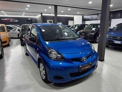 Blu Usata 2012 Toyota Aygo Connect Style Due volumi | 5400 € (Buon prezzo)