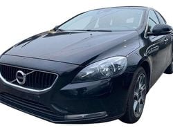 Nero Usata 2016 Volvo V40 Momentum Tre volumi | 10.950 € (Buon prezzo)