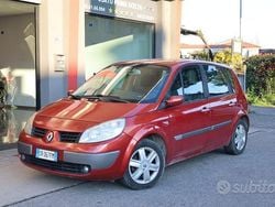 Bordeaux Usata 2005 Renault Scénic II Dynamique Monovolume | 2300 € (Buon prezzo)