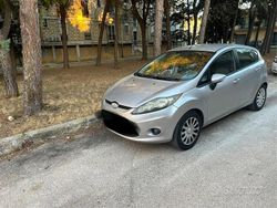 Grigio Usata 2010 Ford Fiesta Due volumi | 2800 € (Cara)