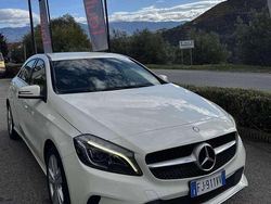 Bianco Usata 2017 Mercedes A180 Premium Tre volumi | 13.800 € (Molto cara)