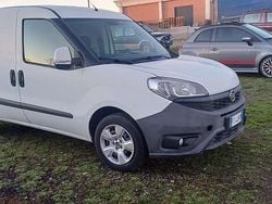 Bianco Usata 2016 Fiat Doblò Monovolume | 7999 €