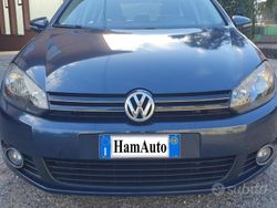 Grigio Usata 2010 VW Golf VI Highline Tre volumi | 5600 € (Buon prezzo)