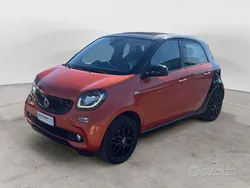 Arancione Usata 2017 Smart ForFour Passion Tre volumi | 9900 € (Ottimo prezzo)