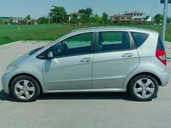 Argento Usata 2009 Mercedes A180 Avantgarde Tre volumi | 4950 € (Molto cara)