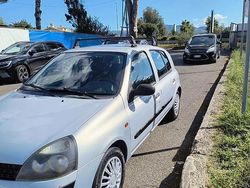 Grigio Usata 2002 Renault Clio II | 700 € (Buon prezzo)