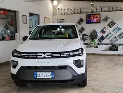 Bianco(met.) Nuova 2024 Dacia Spring Expression Due volumi | 17.900 € (Buon prezzo)