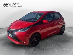 Rosso Usata 2016 Toyota Aygo X-play Due volumi | 8900 € (Buon prezzo)