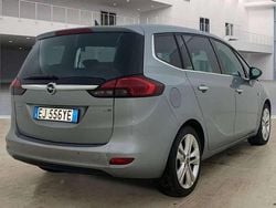 Grigio Usata 2011 Opel Zafira Tourer Monovolume | 7150 € (Cara)